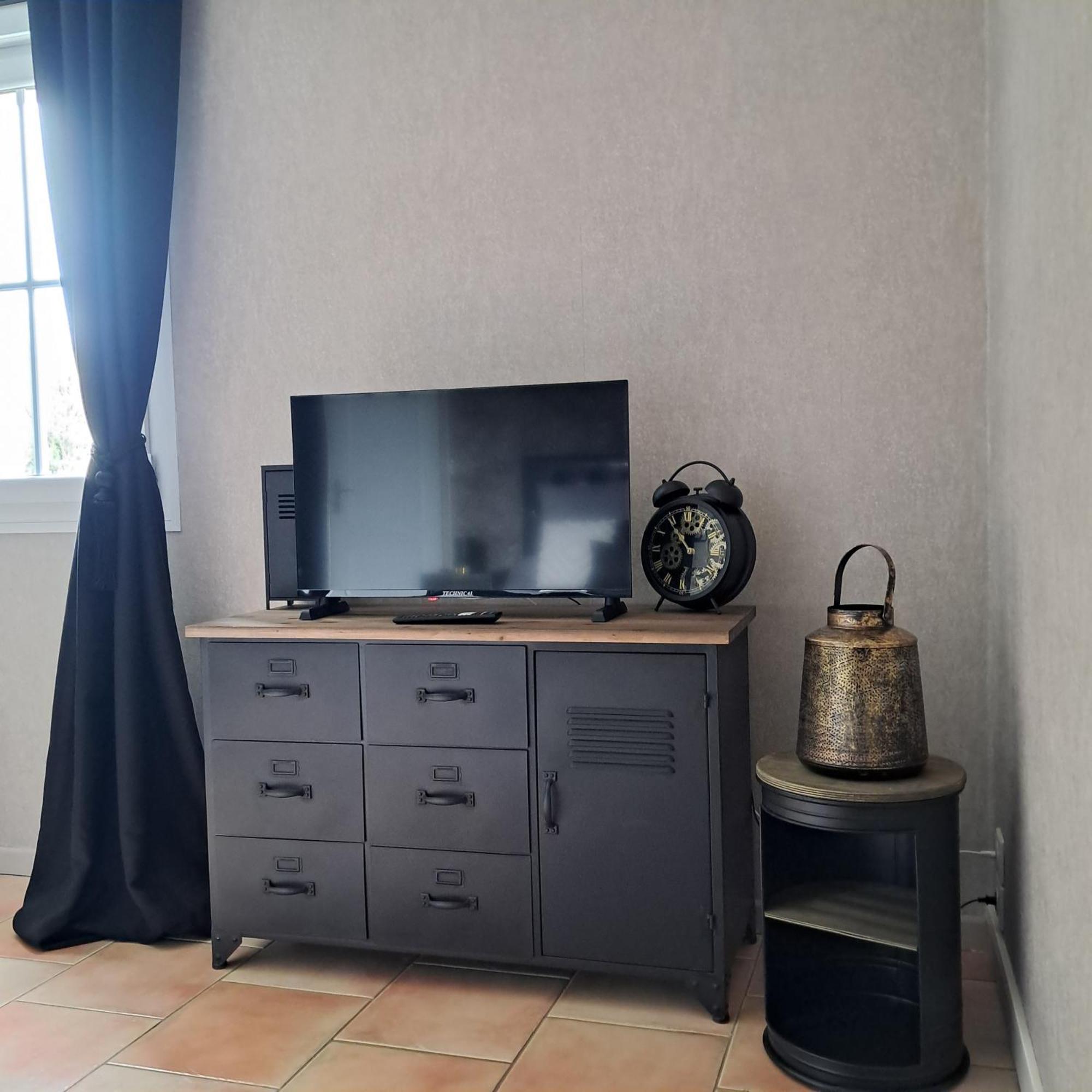 La Maison Des Poulains Sauzon Luaran gambar